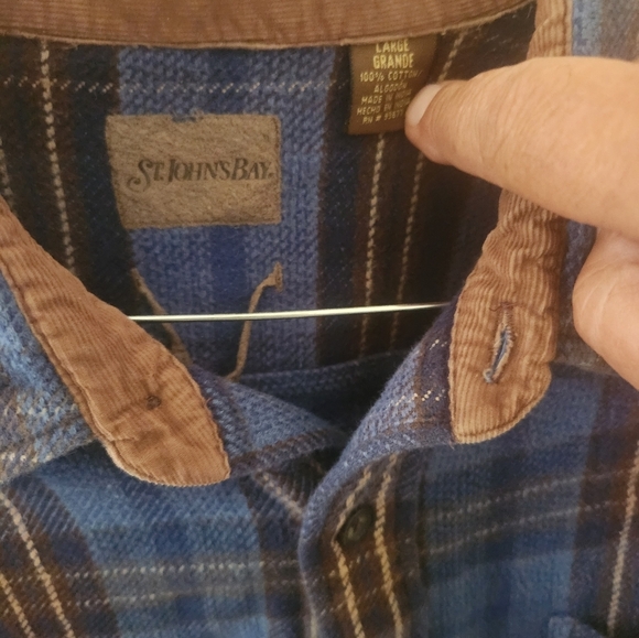 St John's Bay Flannel Long Sleeve Button Up Shirt With Pocket - Picture 3 of 3